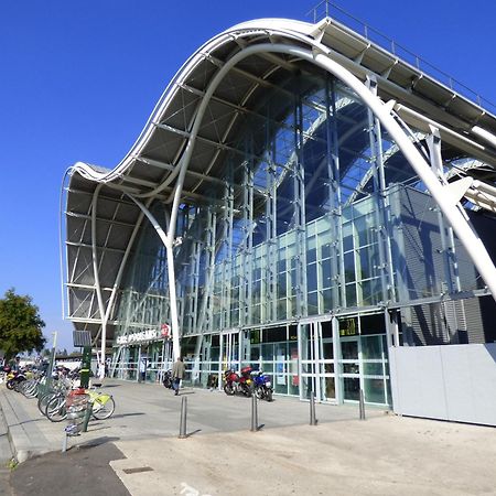 37M2 Lumineux Face Gare Sncf, Wifi Et Cafe Et The Offerts Apartment Orleans Exterior photo